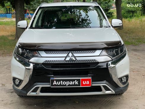 Mitsubishi Outlander 2019 белый - фото 2