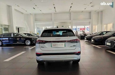 Audi Q4 e-tron 2023 - фото 4