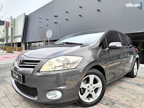 Toyota Auris 2012 - фото 3