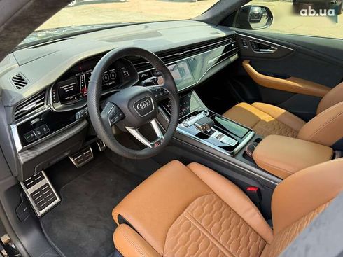 Audi RS Q8 2021 - фото 14