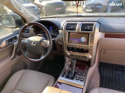 Lexus GX 2017 - фото 10