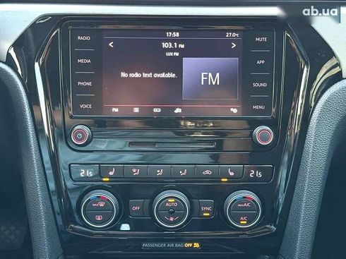 Volkswagen Passat 2021 - фото 30