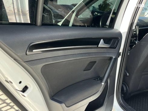 Volkswagen Golf 2015 белый - фото 36