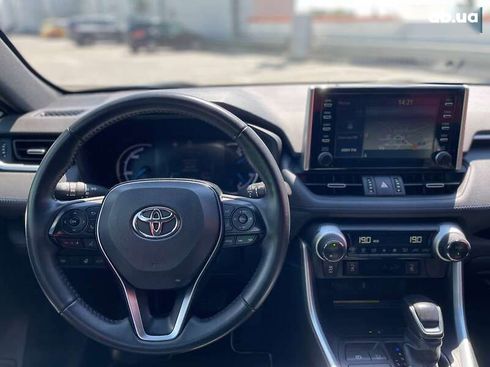 Toyota RAV4 2020 - фото 26
