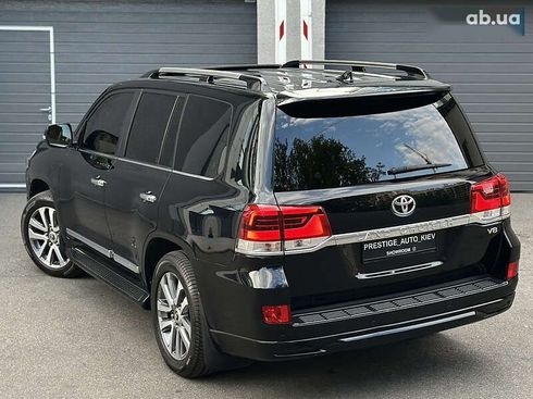 Toyota Land Cruiser 2017 - фото 29