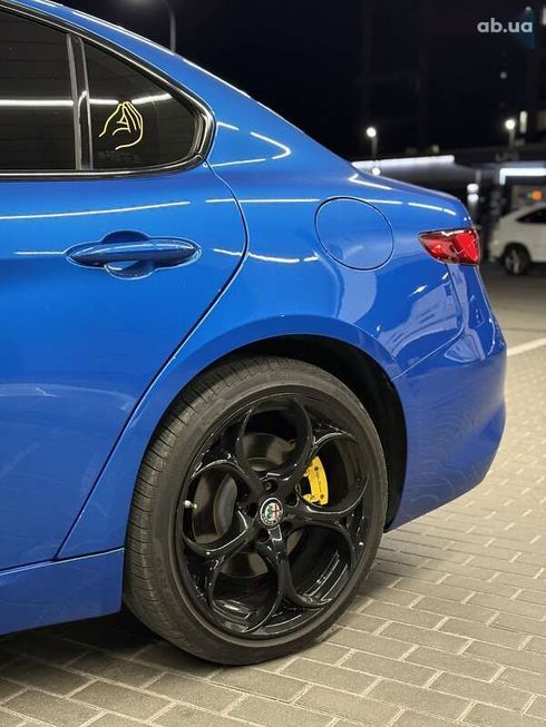 Alfa Romeo Giulia 2017 - фото 5