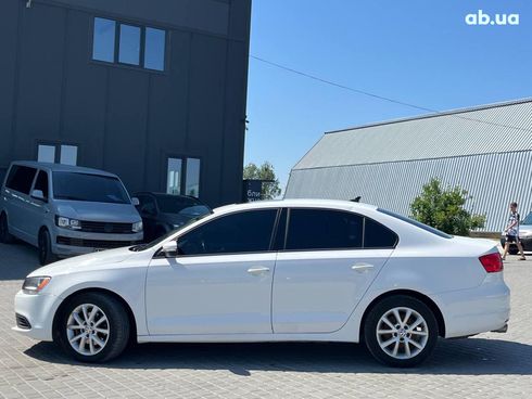 Volkswagen Jetta 2010 белый - фото 5