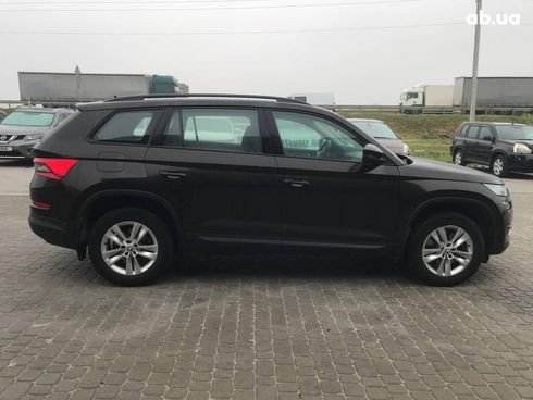 Skoda Kodiaq 2020 коричневый - фото 6