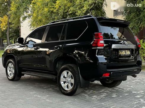 Toyota Land Cruiser Prado 2020 - фото 17