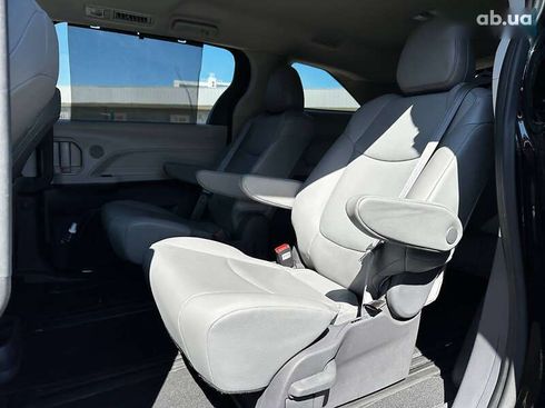Toyota Sienna 2021 - фото 17