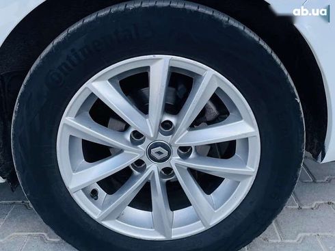 Renault Megane 2017 - фото 15