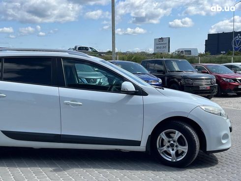 Renault Megane 2012 белый - фото 13