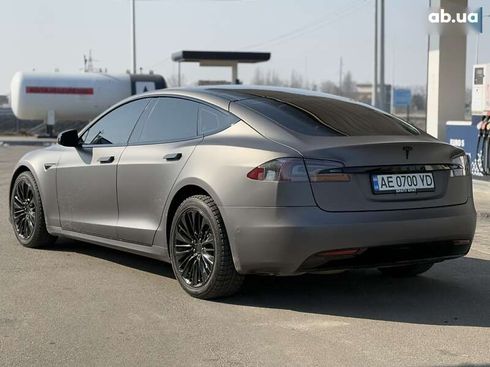 Tesla Model S 2016 - фото 14
