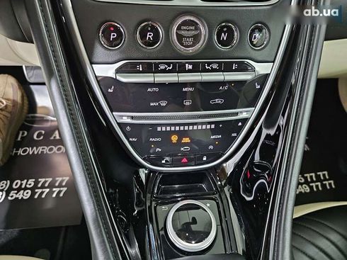 Aston Martin DB11 2018 - фото 25