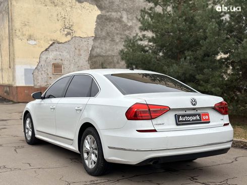 Volkswagen Passat 2016 белый - фото 7