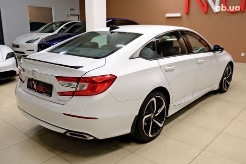 Honda Accord 2022 белый - фото 5