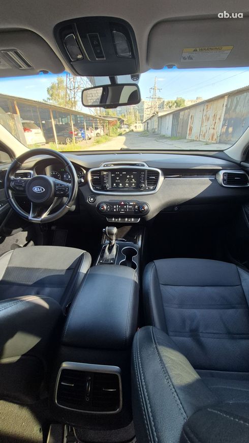 Kia Sorento 2016 черный - фото 12