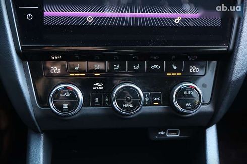 Skoda Octavia 2019 - фото 21