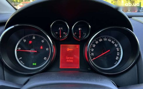 Opel Astra 2011 - фото 16