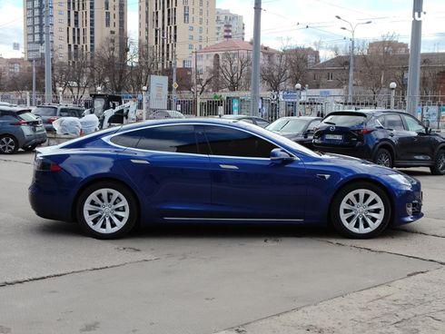 Tesla Model S 2017 синий - фото 10