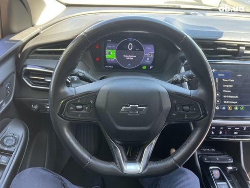 Chevrolet Bolt 2022 серый - фото 9