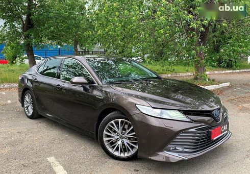 Toyota Camry 2019 - фото 15