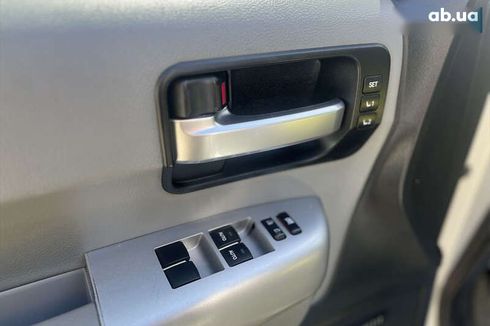 Toyota Sequoia 2008 - фото 18