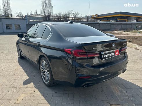 BMW 5 серия 2017 черный - фото 3