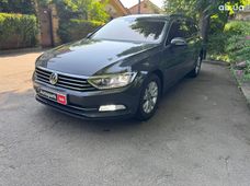Продаж вживаних Volkswagen Passat 2019 року - купити на Автобазарі