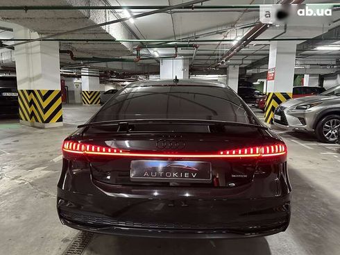 Audi A7 2022 - фото 29