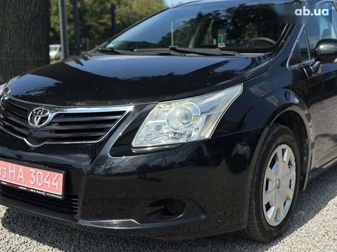 Toyota Avensis 2010 - фото 11