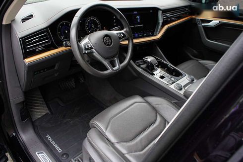 Volkswagen Touareg 2018 - фото 17