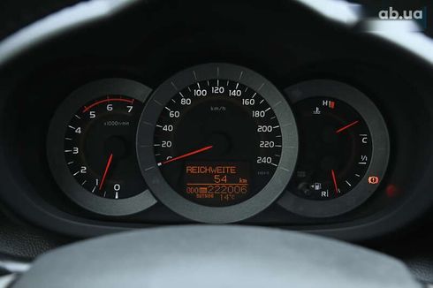 Toyota RAV4 2012 - фото 20