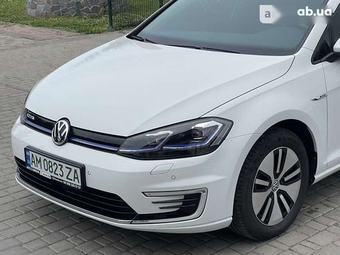 Volkswagen e-Golf 2020 - фото 13