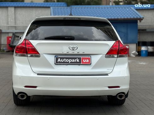 Toyota Venza 2009 белый - фото 7