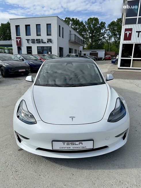 Tesla Model 3 2022 - фото 3