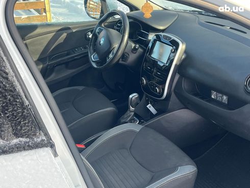 Renault Clio 2016 белый - фото 15