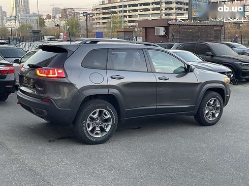 Jeep Cherokee 2019 - фото 3