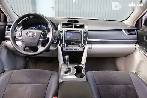 Toyota Camry 2014 - фото 14