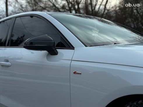 Audi A4 2022 белый - фото 12