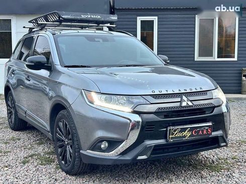 Mitsubishi Outlander 2020 - фото 3