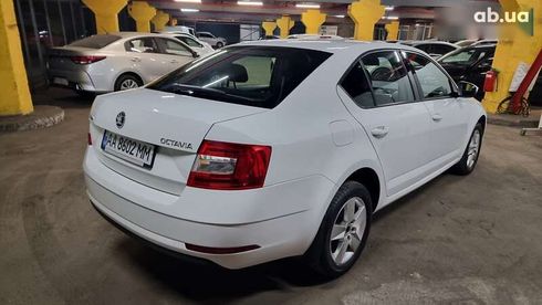 Skoda Octavia 2019 - фото 5
