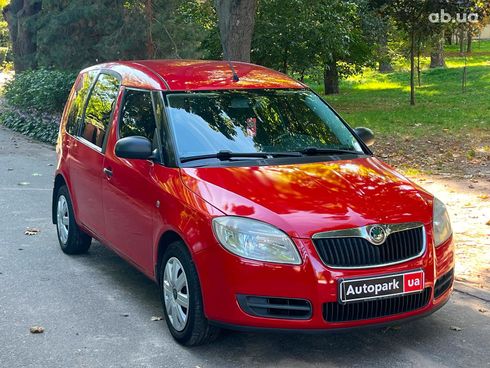 Skoda Roomster 2008 красный - фото 3