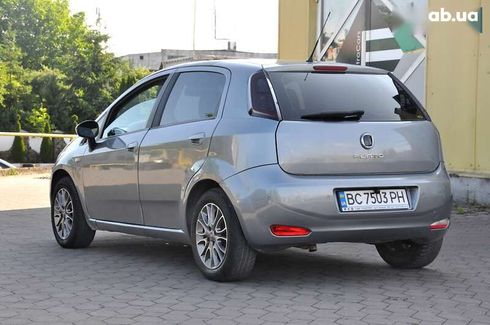 Fiat Punto 2012 - фото 30