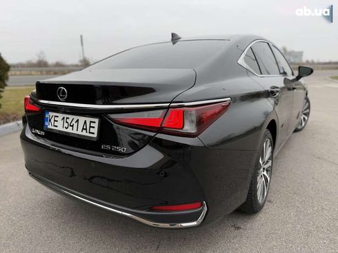 Lexus ES 2021 - фото 10