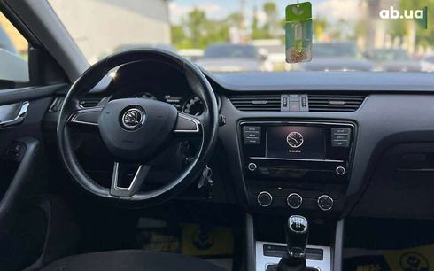 Skoda Octavia 2019 - фото 16
