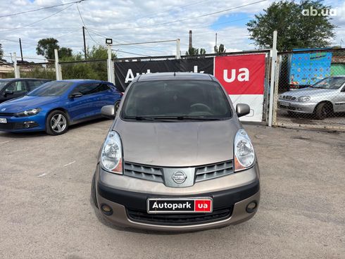 Nissan Note 2006 бежевый - фото 8