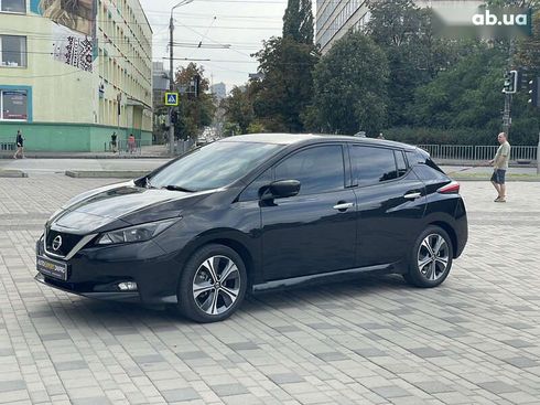 Nissan Leaf 2021 - фото 15