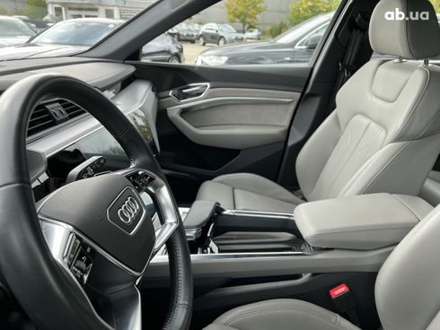 Audi E-Tron 2021 - фото 15