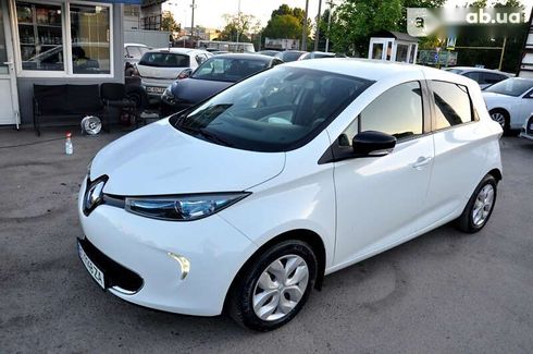 Renault Zoe 2016 - фото 11